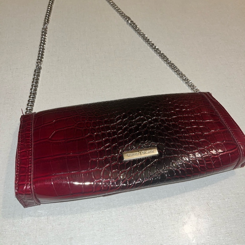 WHITE HOUSE | BLACK MARKET Red Crocodile Clutch Bag with Silver Clasp EUC - Picture 3 of 16